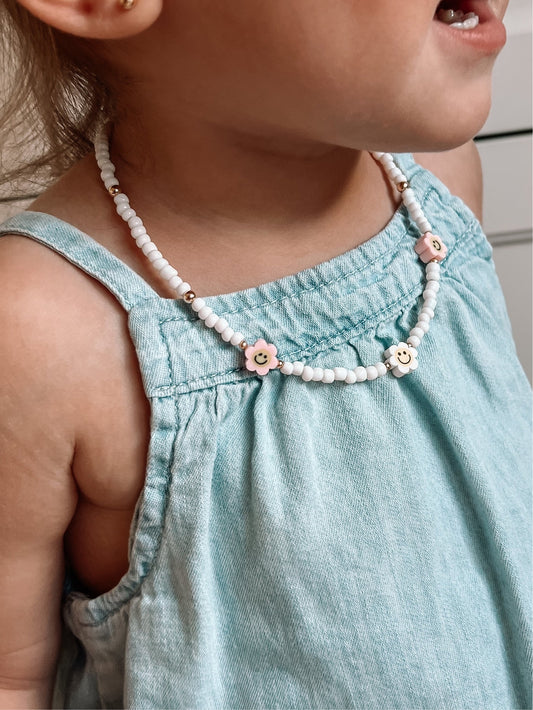 happy daisies necklace