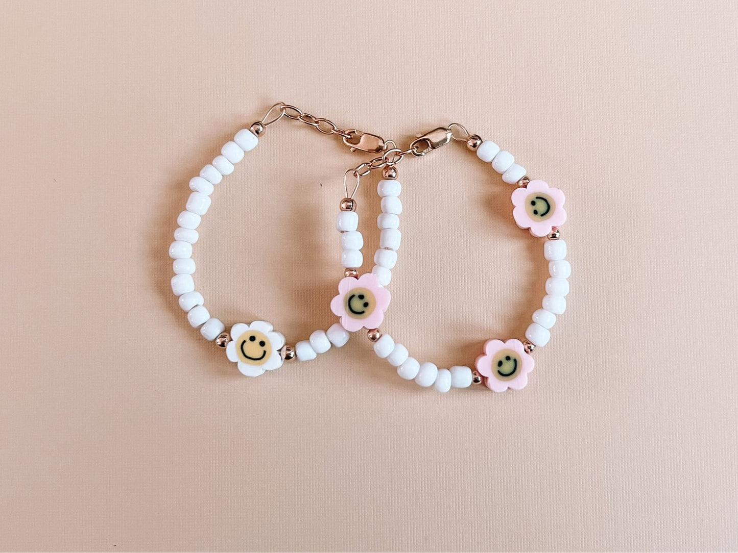 happy daisies bracelet